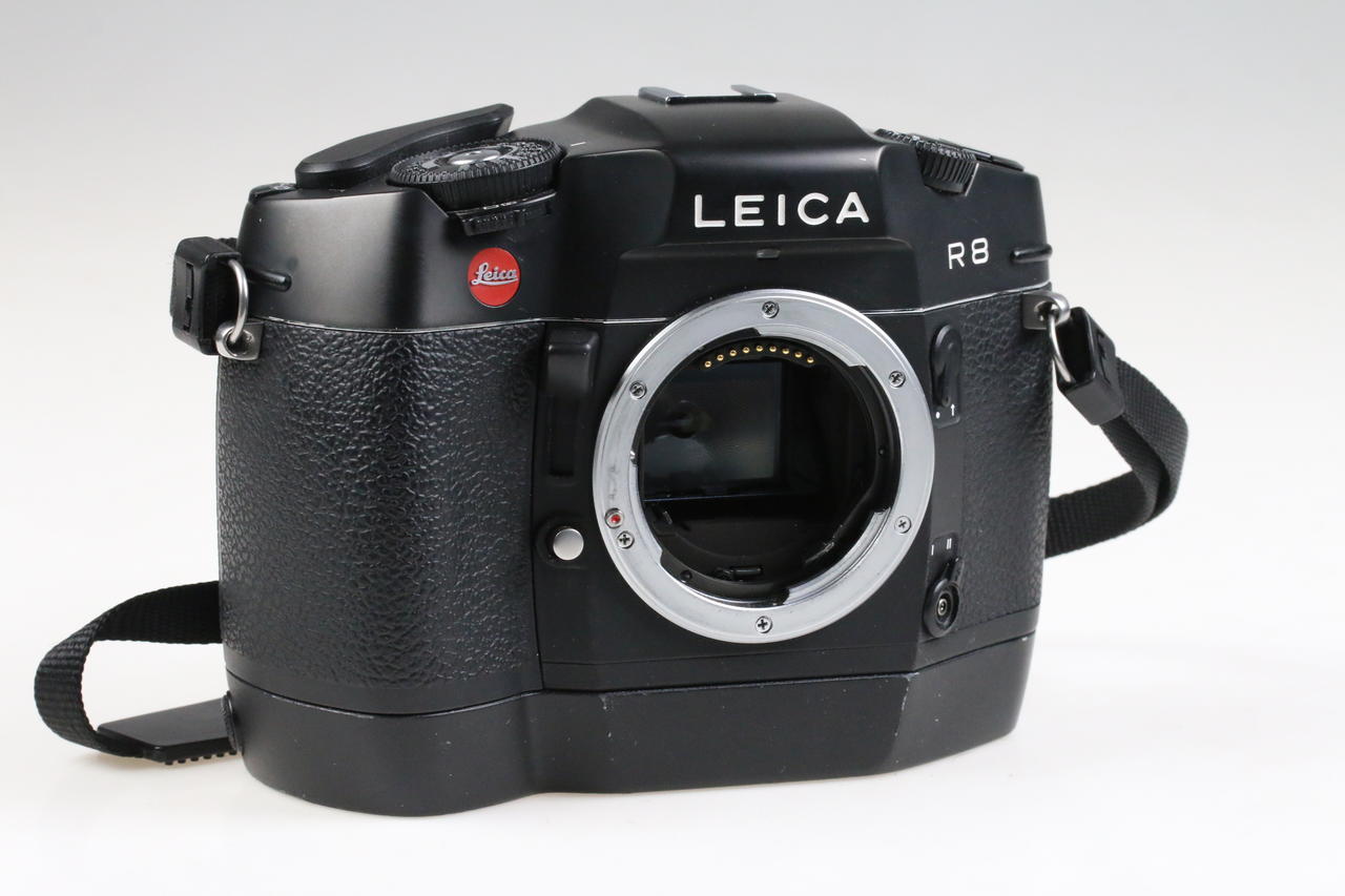 Leica R8 Body mit Zubehörpaket – Foto Köberl – Secondhand