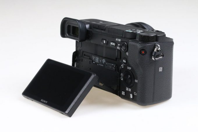 Sony Alpha 6400 mit E PZ 16-50mm OSS - #3798555
