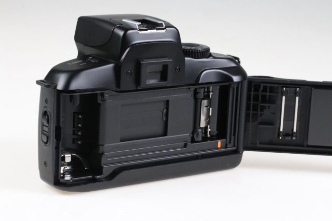 Canon EOS 700 - #1695609