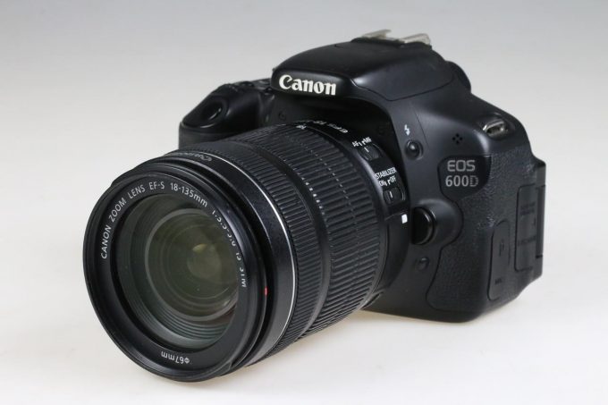 Canon EOS 600D mit EF-S 18-135mm f/3,5-5,6 IS - #243076245189