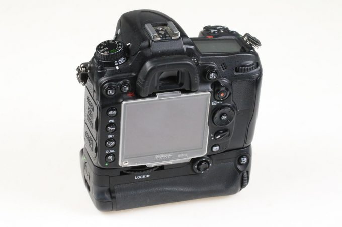 Nikon D7000 DSLR mit Zubehörpaket - #6368959