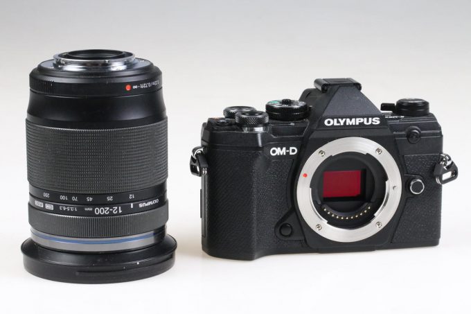 Olympus OM-D E-M5 Mark III schwarz Set mit 12-200mm f/3,5-6,3 - #BJ9A09463