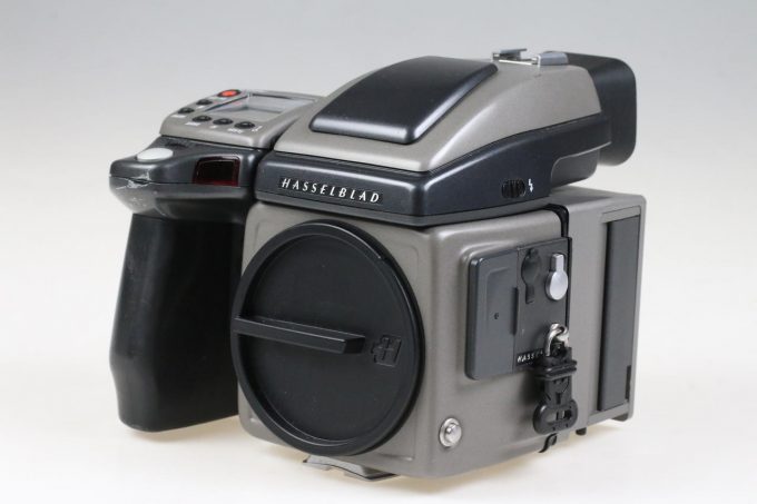 Hasselblad H2 Mittelformatkamera mit digitalem CF 39 Rückteil