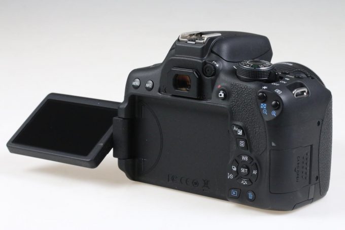Canon EOS 750D mit EF-S 18-55mm IS STM - #103032011407