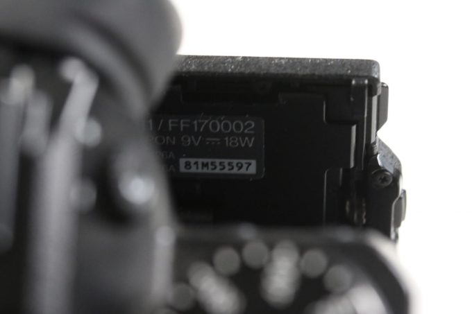 FUJIFILM X-H1 Gehäuse mit VPB-XH1 - Spiegellose Systemkamera - #81M55597