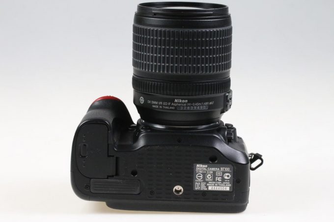 Nikon D7100 mit AF-S DX 18-105mm f/3,5-5,6 VR - Kratzer am Sensor - #4444504