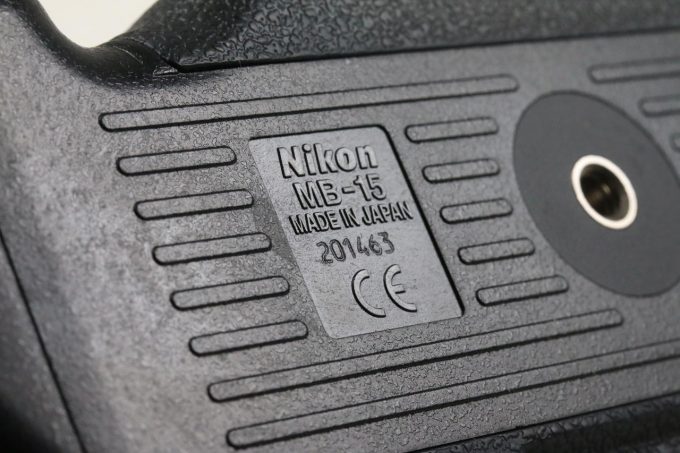 Nikon MB-15 Batterieteil für F100 - #201463