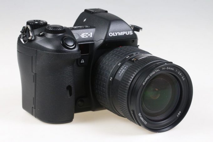 Olympus E-1 Gehäuse mit Zuiko Digital 14-54mm f/2,8-3,5 - #74900309