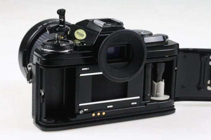 Minolta X-700 mit MD 35-70mm f/3,5 - #2312087