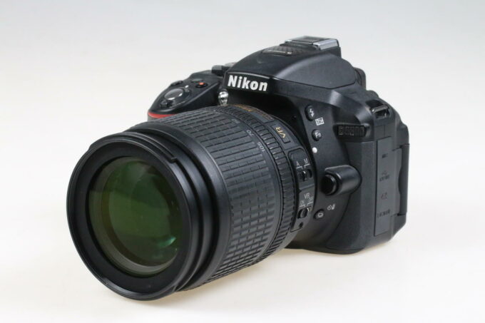 Nikon D5300 mit AF-S DX 18-105mm f/3,5-5,6 VR II - #4433386