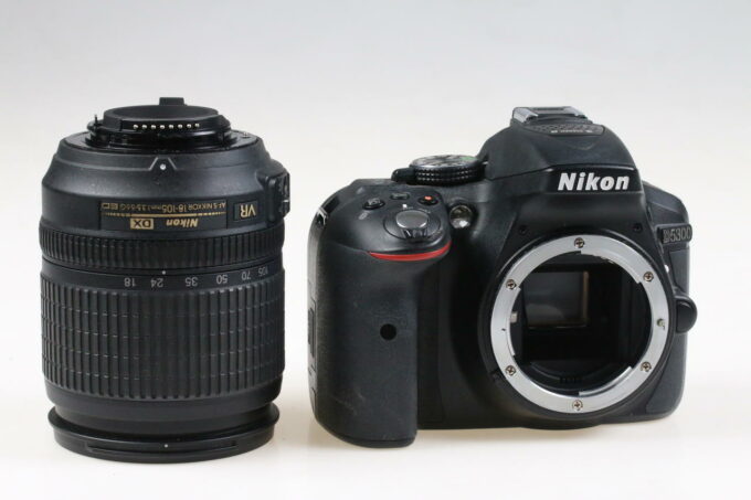 Nikon D5300 mit AF-S DX 18-105mm f/3,5-5,6 VR II - #4433386