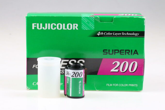 FUJIFILM Fujicolor Superia 200 135/36 - 17 Stück Abgelaufen 2003/12