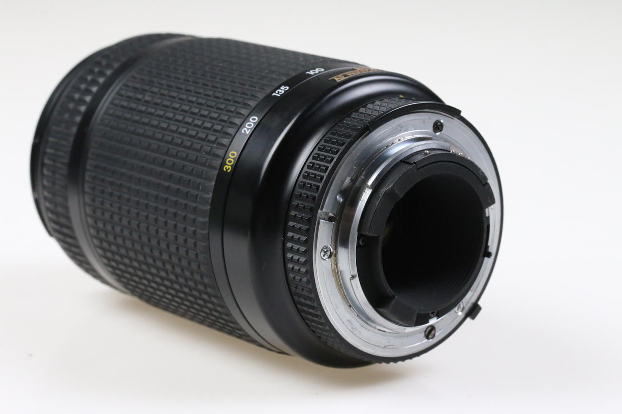 Nikon AF NIKKOR 70-300mm f/4,0-5,6 D ED - #476199