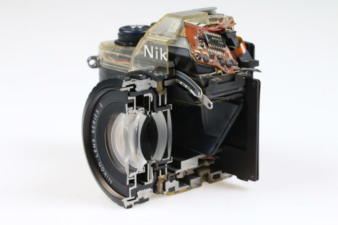 Nikon EM Cut-Away Schnittmodell