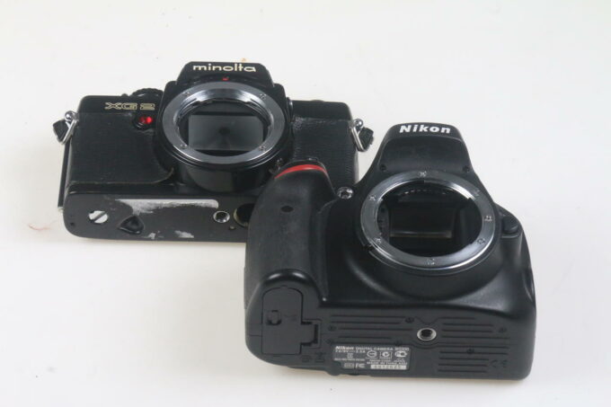 Konvolut diverse SLR Kameras / Blitze - 9 Stück Bastlergeräte