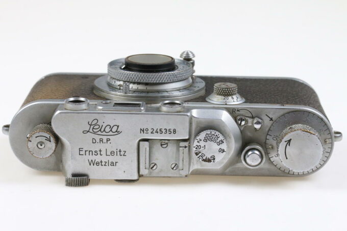 Leica IIIa mit Elmar 5cm f/3,5 / BJ 35 - #245358