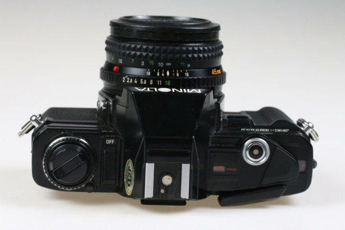 Minolta X-300 mit MD 45mm f/2,0 - #8968313