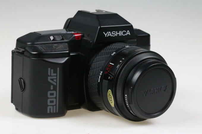 Yashica 200-AF mit 35-70mm f/3,3-4,5 - #0273620