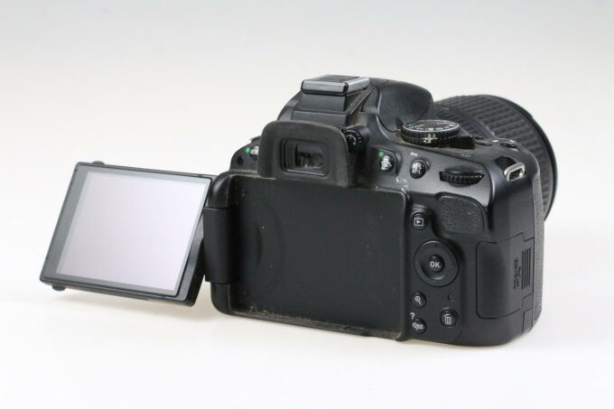Nikon D5100 mit AF-S DX 18-105mm f/3,5-5,6 G ED VR - #7328888