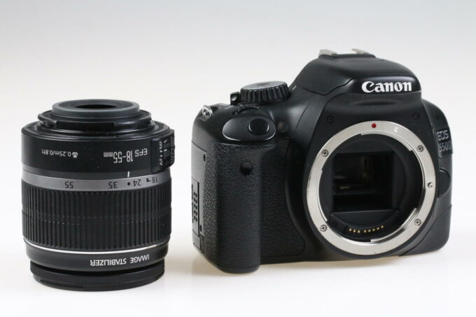 Canon EOS 550D mit EF-S 18-55mm f/3,5-5,6 IS