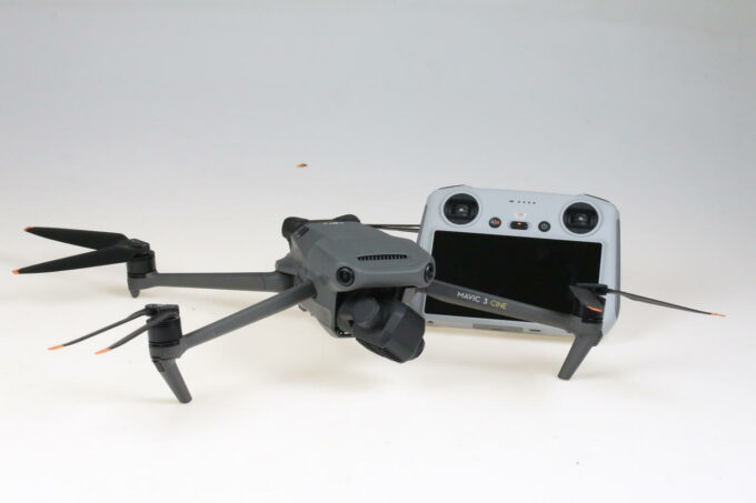DJI Mavic 3 Cine - Kamera- und Videodrohne mit ND Filterset