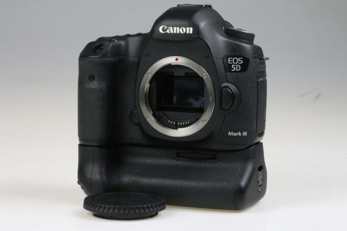 Canon EOS 5D Mark III mit Zubehörpaket - #073024016895