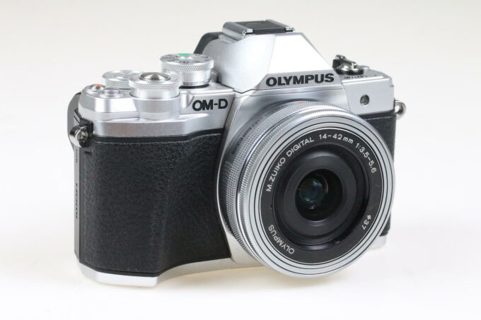 Olympus OM-D E-M10 III mit 14-42mm f/3,5-5,6 - #BHXB70403