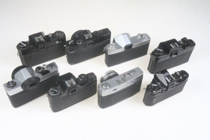 Konvolut diverse SLR Kameras - 8 Stück