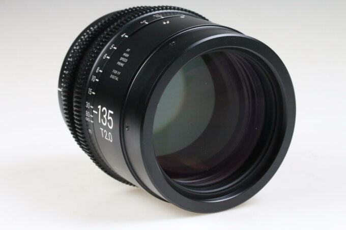 Sigma Cine 135mm T2,0 FF / EF metric - FF High Speed Prime Line - #52489515 - Image 5