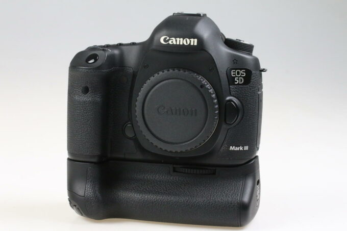 Canon EOS 5D Mark III mit Zubehörpaket - #033023002940