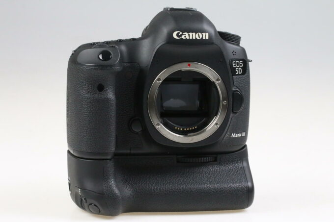 Canon EOS 5D Mark III mit Zubehörpaket - #033023002940