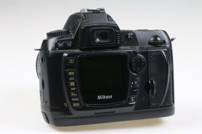 Nikon D70s mit AF-S DX 18-70mm f/3,5-4,5 - #4061072