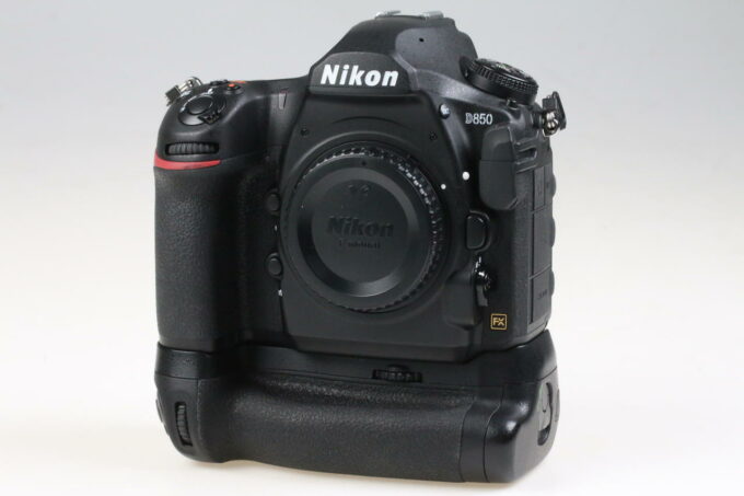 Nikon D850 Gehäuse mit Zubehörpaket - #6015636