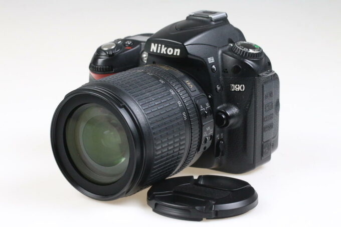 Nikon D90 mit AF-S DX 18-105mm f/3,5-5,6 G ED VR - #6487690