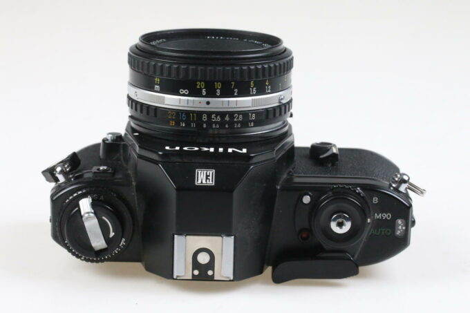 Nikon EM mit MF 50mm f/1,8 Series E - #7584466