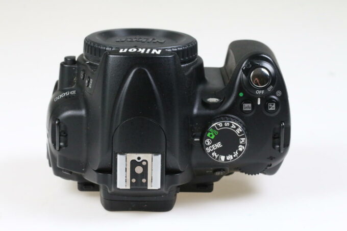 Nikon D5000 digitale Spiegelreflexkamera - #6048710