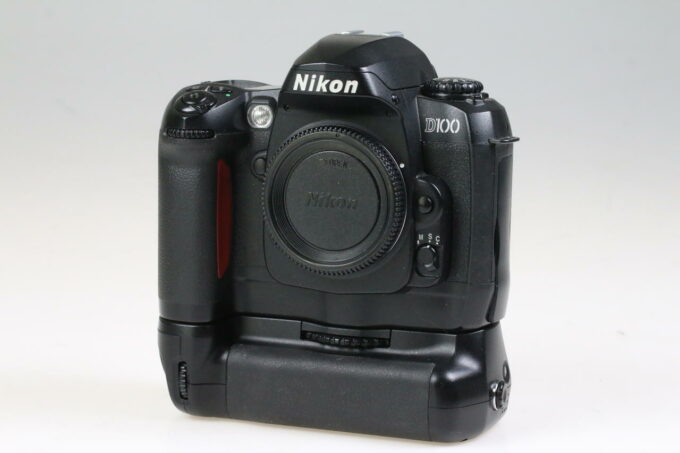 Nikon D100 Gehäuse mit Zubehörpaket - #2293537