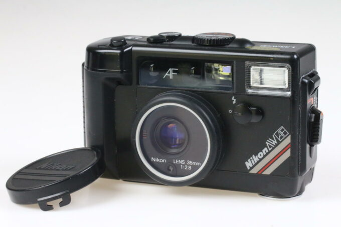 Nikon L35AW AF mit Nikon Objektiv 35mm, f/2,8 - #2097208