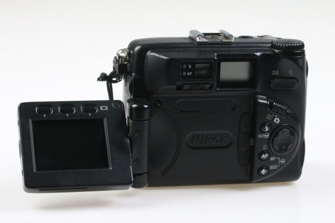 Nikon Coolpix 5000 Kompaktkamera - #4504878