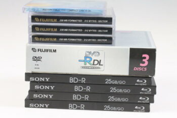 Konvolut diverse DvD-s und Datenträger