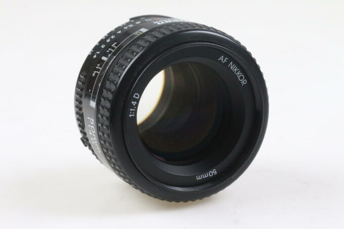 Nikon AF 50mm f/1,4 D - #614768