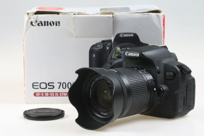 Canon EOS 700D mit EF-S 18-55mm f/3,5-5,6 IS STM - #093031003097