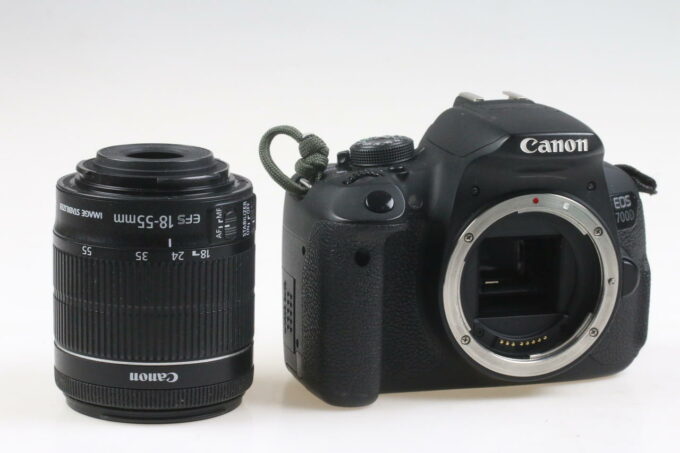 Canon EOS 700D mit EF-S 18-55mm f/3,5-5,6 IS STM - #093031003097