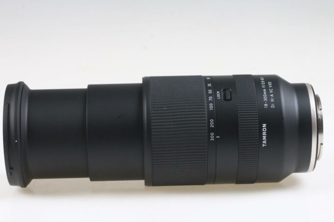Tamron 18-300mm f/3,5-6,3 Di III-A VC VXD für Sony E-Mount