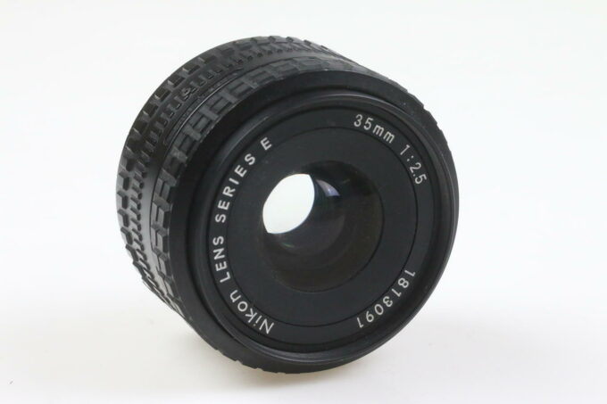 Nikon MF 35mm f/2,5 Nikkor AI-S Serie E - #1813091