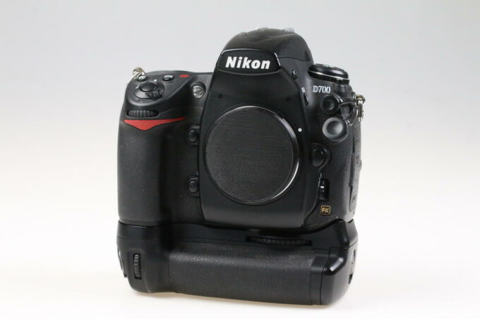 Nikon D700 + MB-D10 Handgriff - #2148538