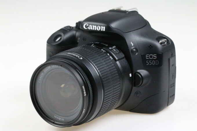 Canon EOS 550D mit EF-S 18-55mm f/3,5-5,6 III - #3033528575