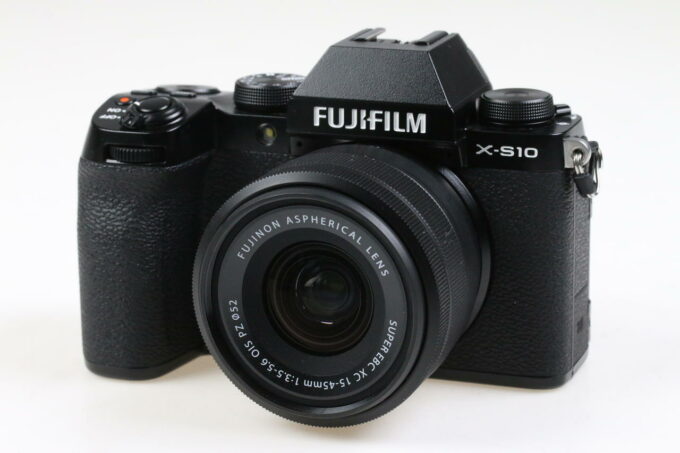 FUJIFILM X-S10 mit XC 15-45mm f/3,5-5,6 OIS PZ - #3A010139