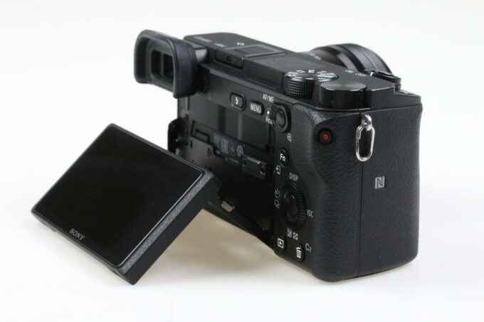 Sony Alpha 6400 mit E PZ 16-50mm OSS - #3874001 - Image 6