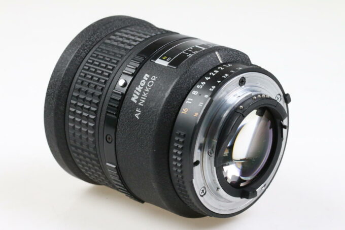 Nikon AF 28mm f/1,4 D